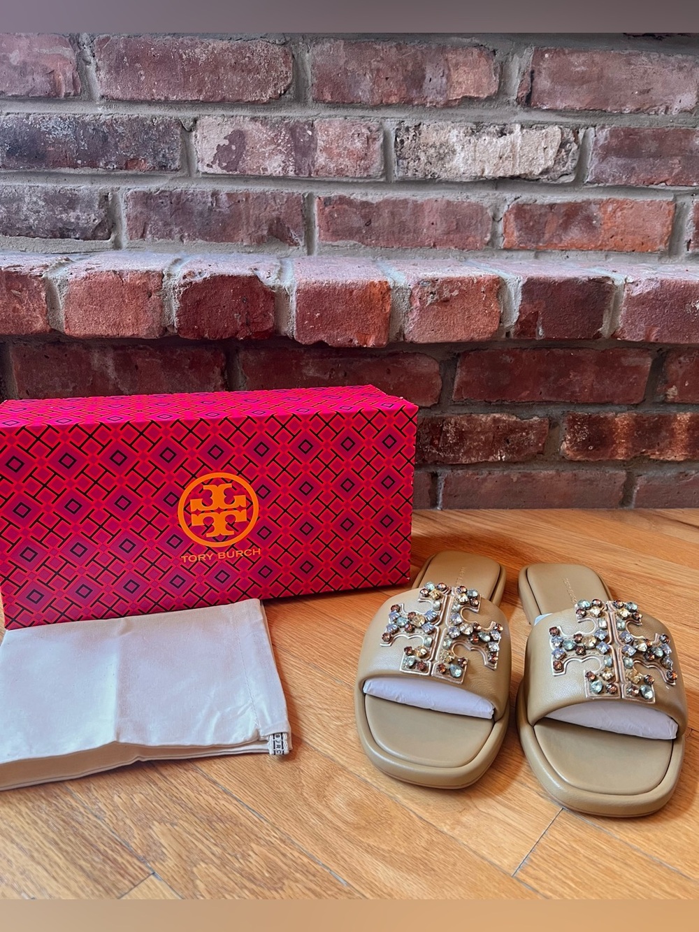 Tory Burch Ginger Shortbread Tan Crystal Double T Leather Sport Slide Sandals - Picture 2 of 11